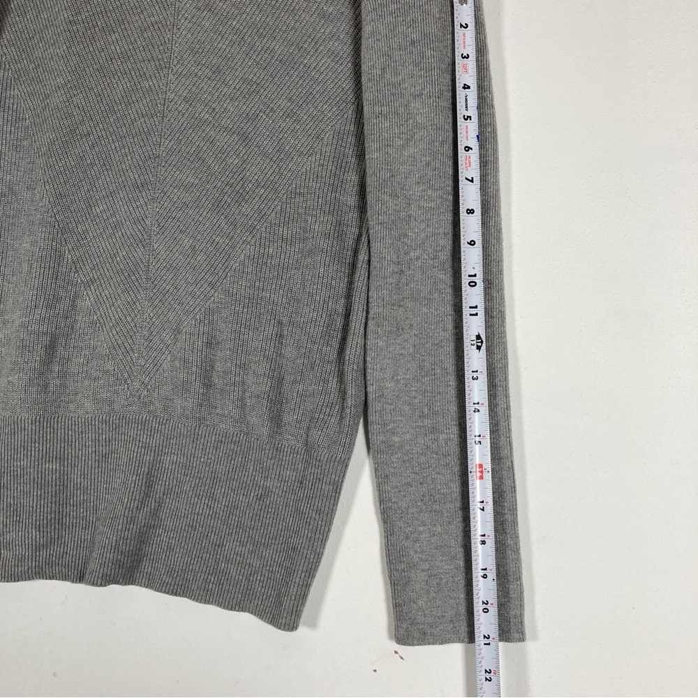 White House Black Market Women’s V Neck knit sweater gray XL wool Blend - Picture 6 of 15